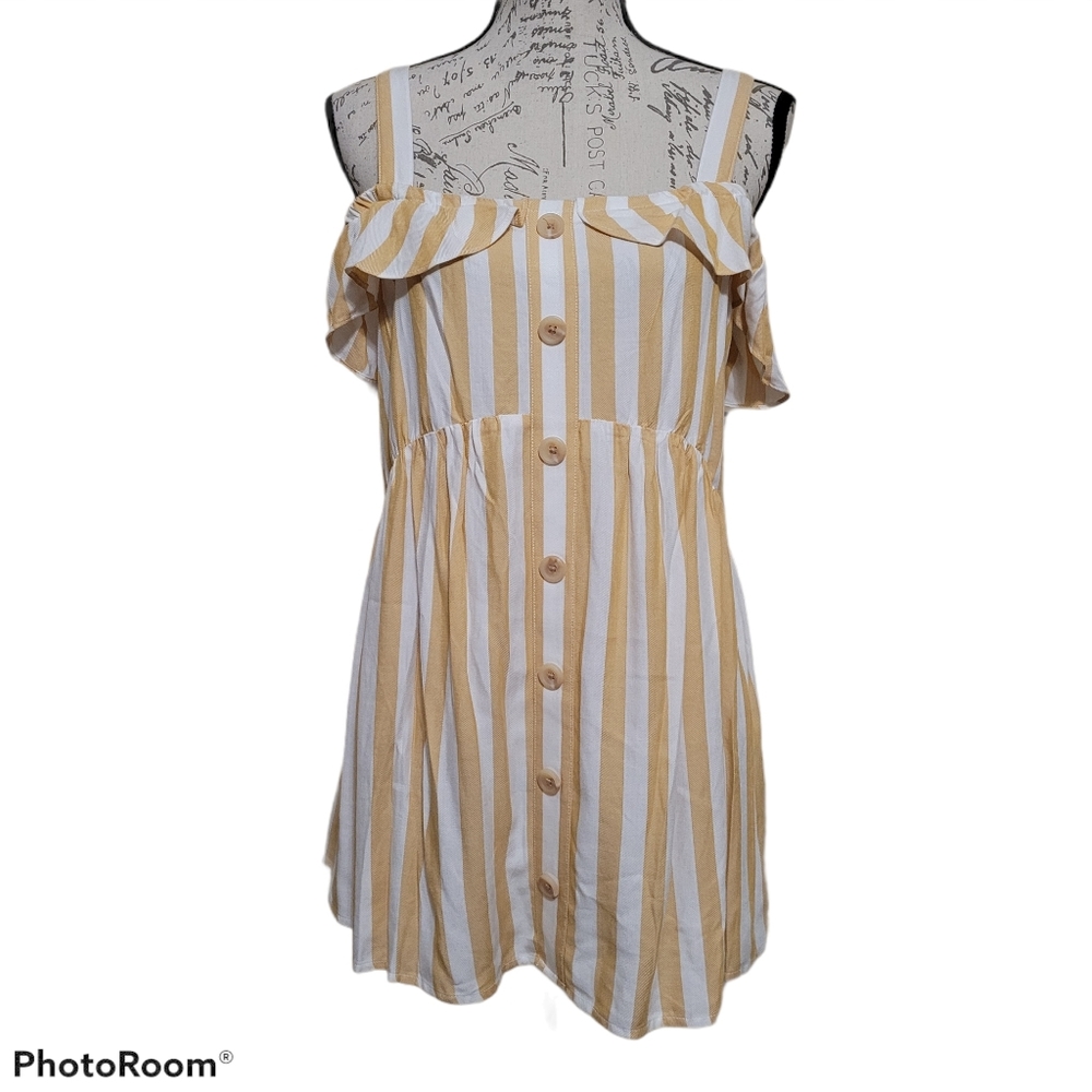 Isabel Maternity Off Shoulder Ruffle Tops! - Picture 2 of 8